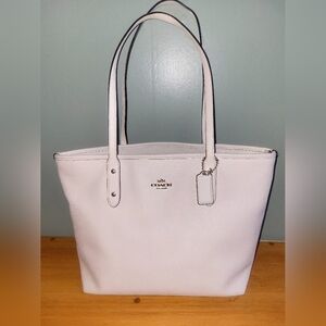 Coach City Tote White Pebbled Leather Tote with Hanging Tag